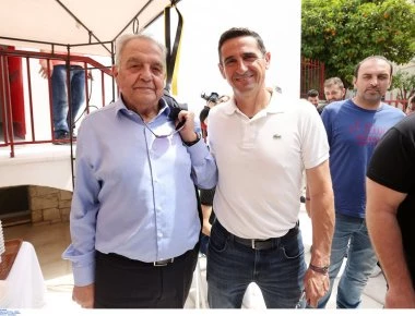Εγκαίνια γηπέδου στην Καλλιθέα με χορηγία της ΑΕΚ παρουσία του Αλ. Φλαμπουράρη (φωτό)